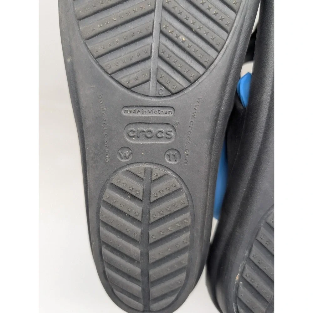 Crocs Sanrah‎ Women's Size 11 Beveled Silver Circle Black Slide Sandals Strappy